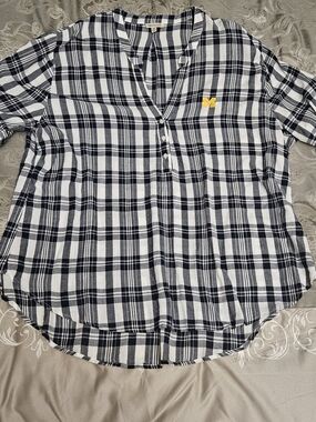 Women’s Blue & White Plaid Pullover Top with University of Michigan Logo 2X
